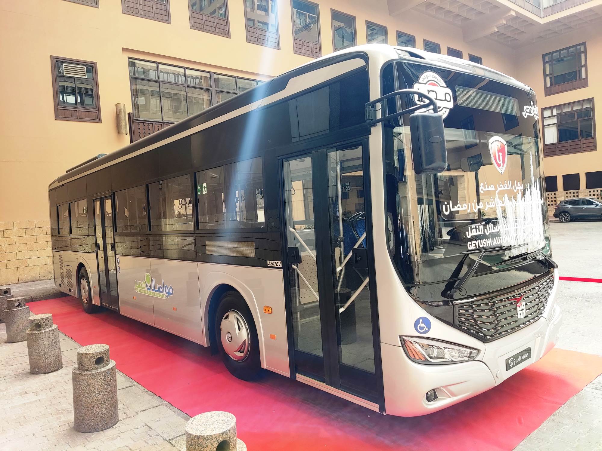 3-_باص_جيوشى_الكهربائى_الجديد_طراز_-_زد_207_إى_فى