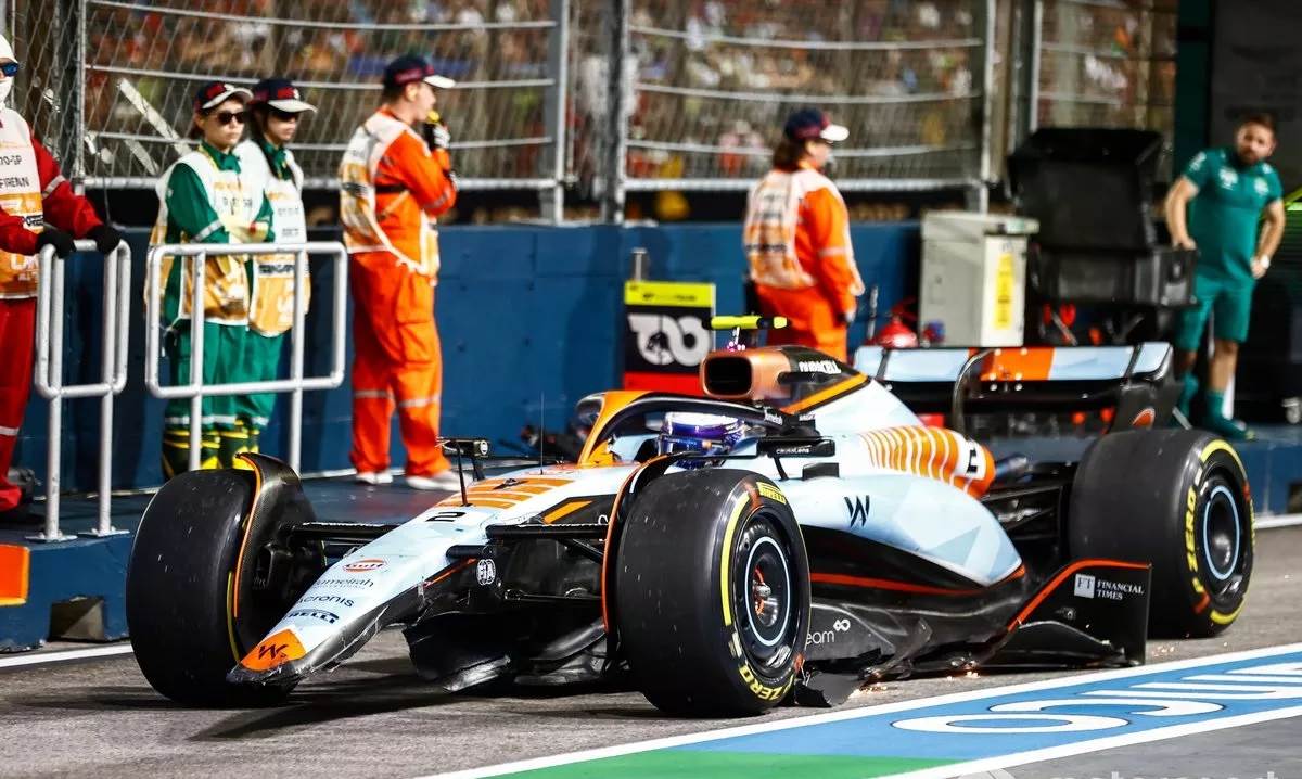 أدى_تضرر_سيارة_لوجان_لتناثر_قطعها_على_مسار_الحلبة_مما_إستتبع_دخول_سيارة_الآمان