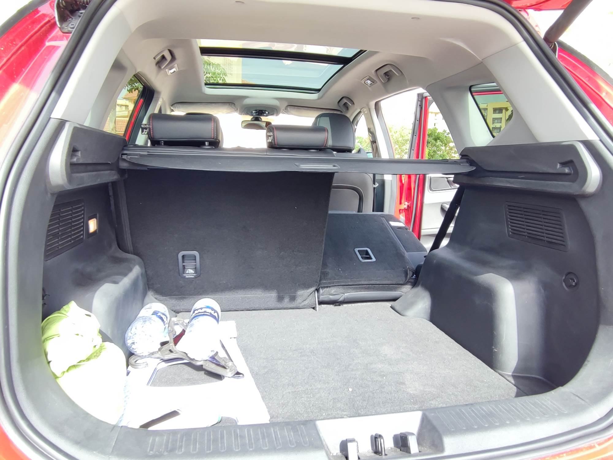 صندوق_أمتعة_خلفى_يمكن_زيادة_حجمه_من_475_إفى_1500_لتر