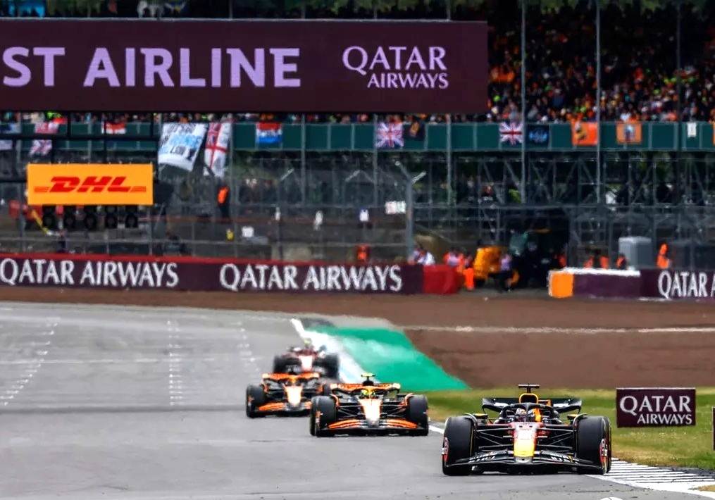 تفوق_فيرستابن_بالنهاية_على_سيارات_ماكلارين تفوق_فيرستابن_بالنهاية_على_سيارات_ماكلارين