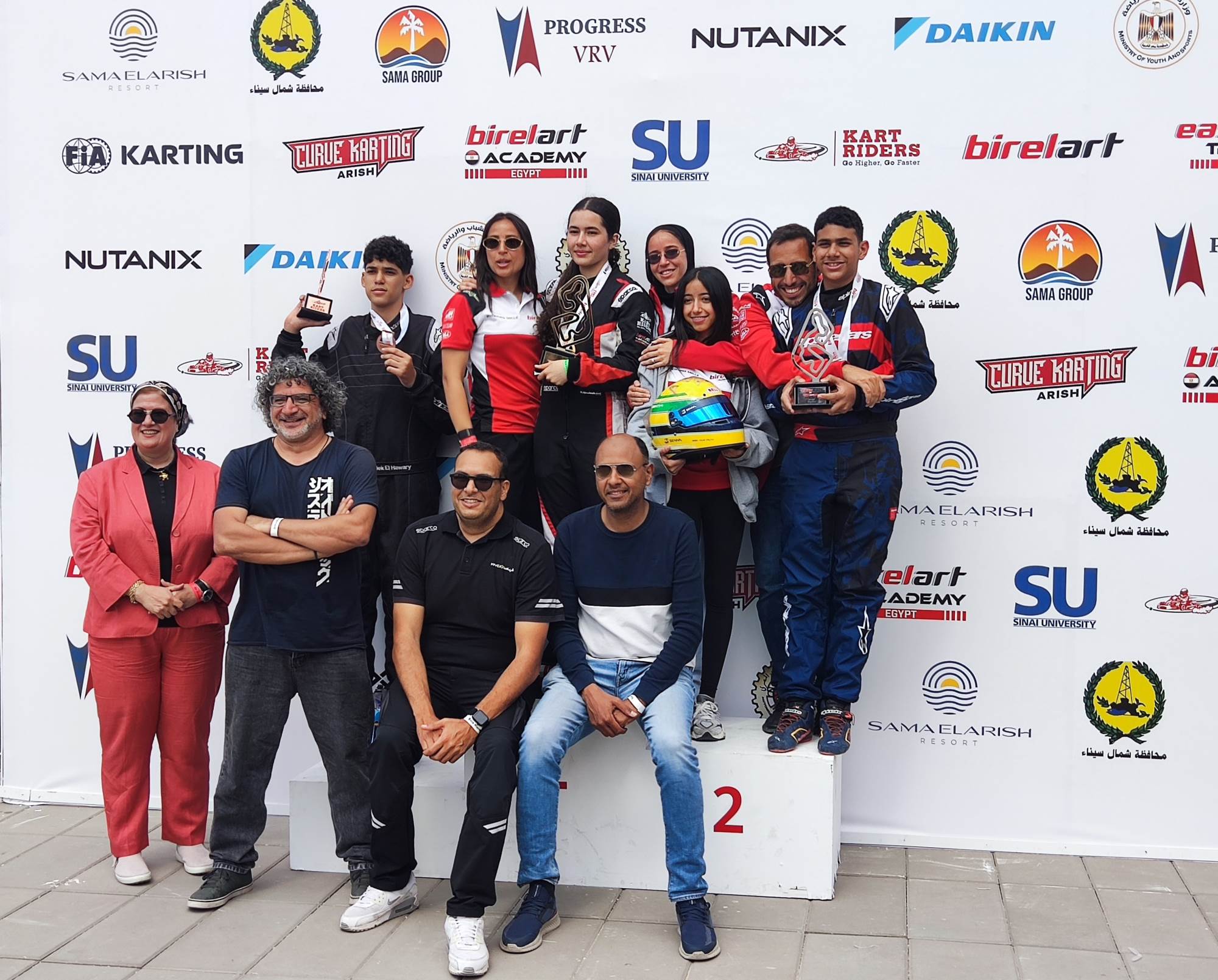 منصة_فوز_فئة_السنيورز_(125cc)_بمشاركة_كبيرة_من_المنظمين