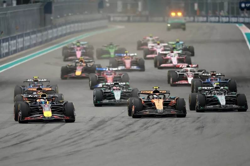 إنطلاقة_سباق_الأحد