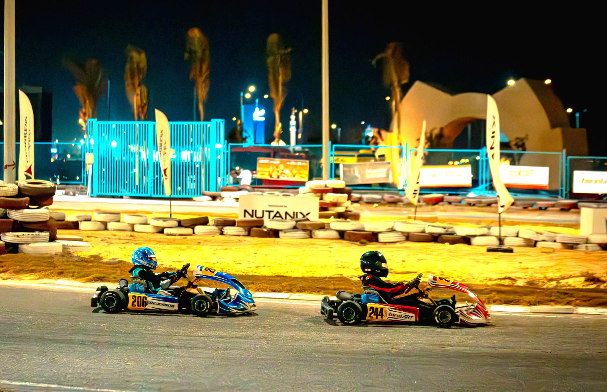 تميزت_الجولة_الرابعة_بسباقاتها_الليلية_تحت_الأضواء_الكاشفة