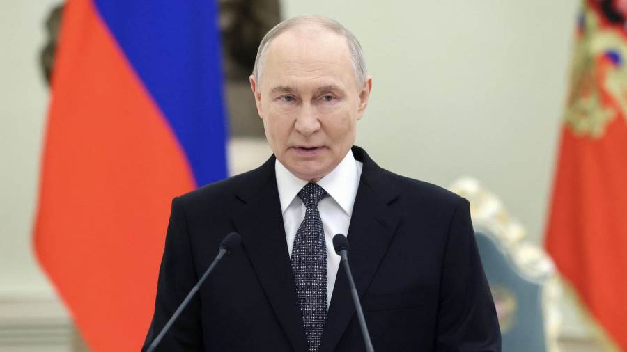 الرئيس الروسي يدين اغتيال المرشد الإيراني ويؤكد تضامن موسكو مع طهران