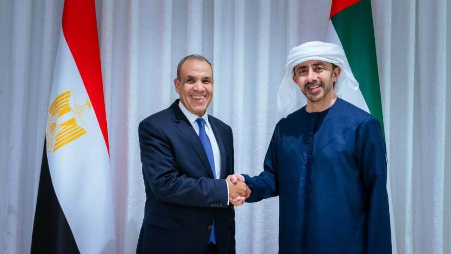 وزير الخارجية  يزور الإمارات ويعقد مباحثات مع نظيره الإماراتي لنقل رسالة تضامن القاهرة