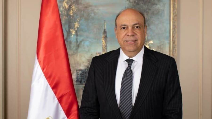 وزير الطيران يهنئ قداسة البابا تواضروس الثاني بعيد القيامة المجيد ويشهد احتفالية الكنيسة الإنجيلية