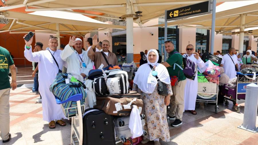 بالصور... الصالة الموسمية تستقبل ضيوف الرحمن العائدين من الأراضي المقدسة
