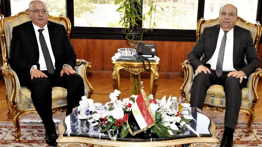 وزير الطيران المدني يستقبل مدير  عام المنظمة العربية للطيران المدني لبحث آفاق التعاون المشترك بين الجانبين 
