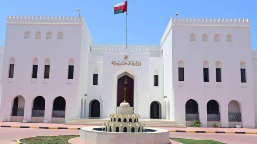 سلطنة عمان تدين التهديدات الصاروخية على السعودية