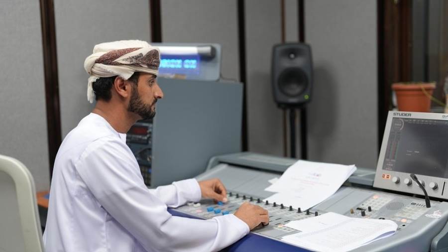 غدًا... إذاعة القرآن الكريم من سلطنة عُمان تحتفي بالذكرى العشرين لانطلاق بثّها