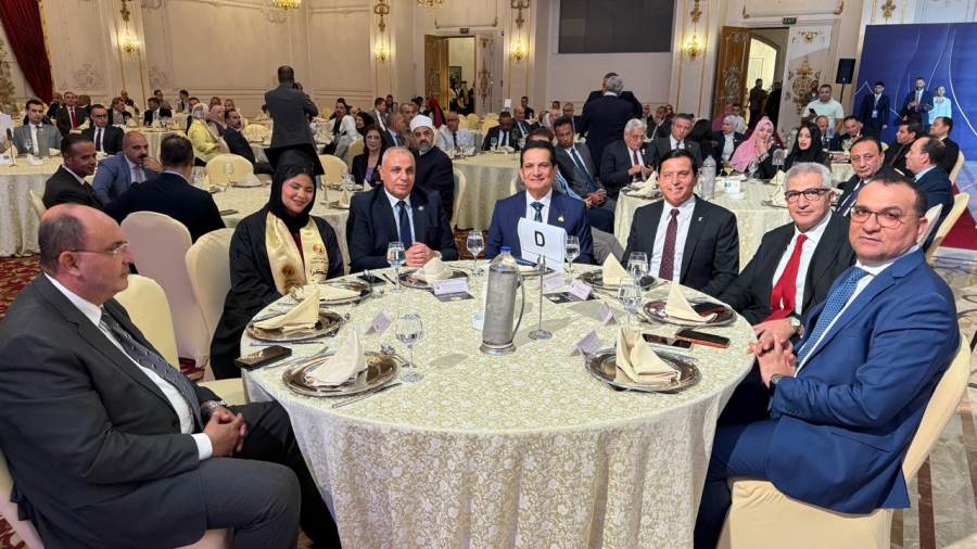 أسامة الأتربي: أوائل الجمهورية نماذج مشرفة.. ودعم المتفوقين استثمار حقيقي في مستقبل الوطن
