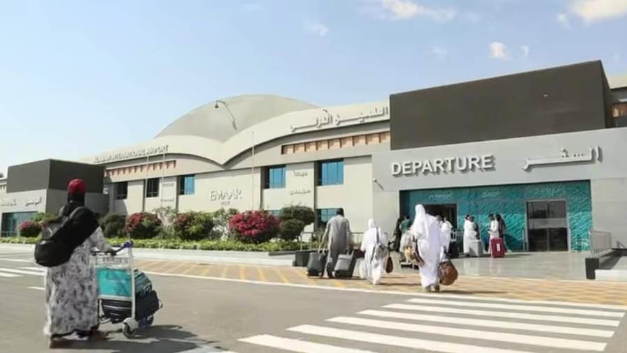 لأول مرة من مطار العلمين الدولي.. رحلات العمرة تنطلق إلى رحاب الحرمين