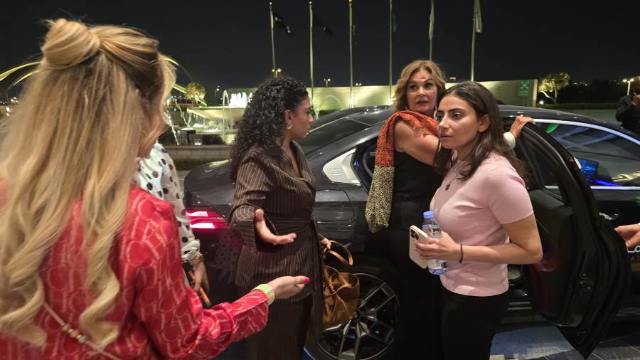 غياب النجوم عن "الست لما" يفتح باب الشائعات.. وندى السبكي ترد: "عيب إحنا شركة كبيرة"