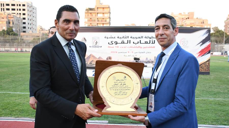 جوهر نبيل يفتتح أعمال تطوير الملعب والمضمار بالمركز الأولمبي ويشهد منافسات البطولة العربية لألعاب القوى
