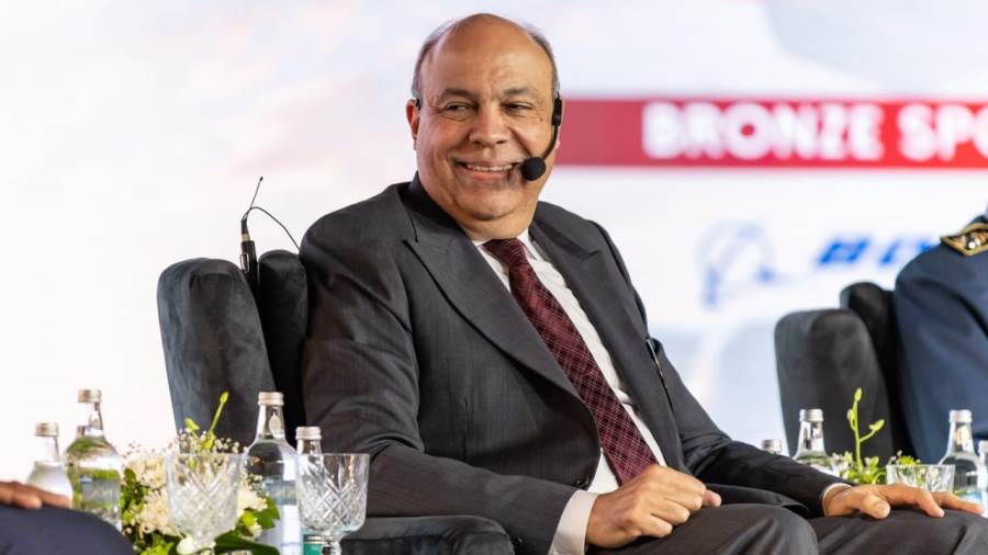وزير الطيران المدني يشارك في منتدى «Aerospace Future Technology Symposium» ويستعرض مستقبل الذكاء الاصطناعي والقوى العاملة في قطاع الطيران