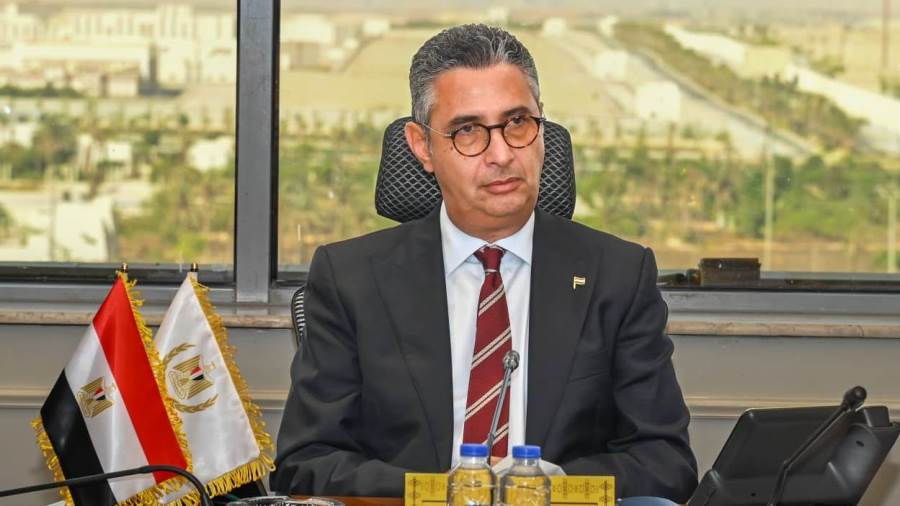 وزير التموين يتابع خطة عمل جهاز تنمية التجارة الداخلية وموقف المشروعات التجارية واللوجستية