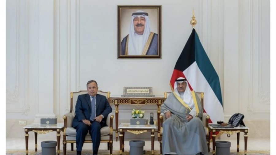 ولي عهد الكويت يستقبل الامين العام لجامعة الدول العربية