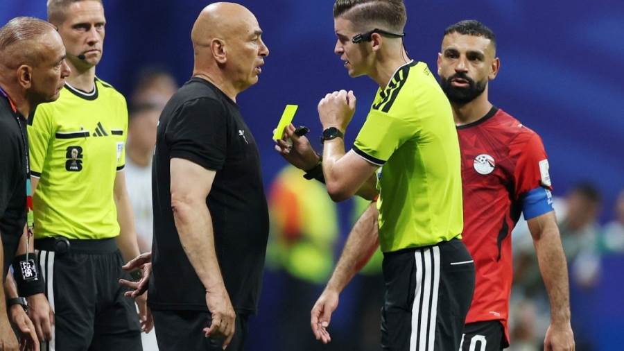 فيفا يقرر إيقاف التوأم 3 مباريات وزيكو 5 لقاءات بسبب أزمة مباراة الأرجنتين