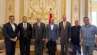 سفير العراق بالقاهرة يبحث تسهيل إصدار البطاقات الوطنية وجوازات السفر لأبناء الجالية