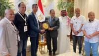 رئيس الاتحادات الرياضية الأفريقية «الأوكسا» يحضر فعاليات البطولة العربية لألعاب القوى تحت 18 سنة ويشيد بحسن التنظيم