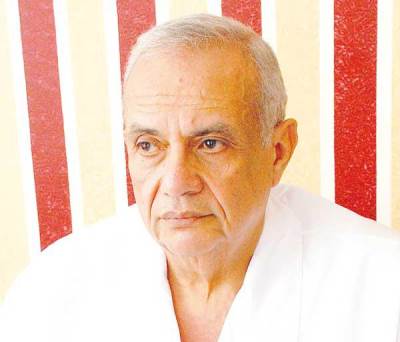 أ.د.على مؤنس أستاذ الجهاز الهضمى والكبد فى حديث خاص لـ«السوق العربية»: