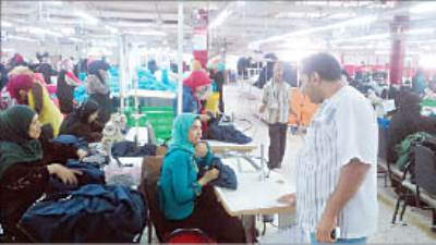 خبراء: الصناعات الصغيرة الطريق الأساسى للحد من البطالة ودعم الاقتصاد المصرى