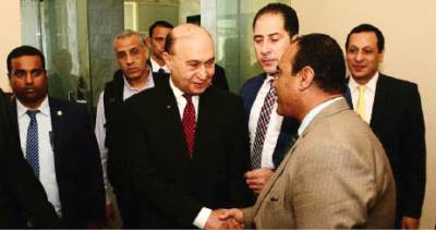 مهاب مميش لـ «السوق العربية»: هدفنا جذب الاستثمارات للمنطقة الاقتصادية وتطوير الموانى سيدفع من قدرة المنطقه الاقتصادية 