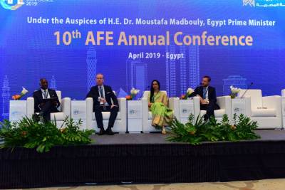 مشاركون :المشروعات الصغيرة بنك التوظيف والبورصات داعم كبير لتمويل توسعاتها