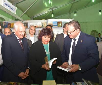 الكتاب علي المائدة الثقافية في رمضان