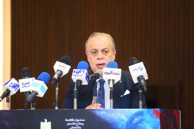 أشرف زكى يشيد بدور وزارة التضامن فى التوعية بأضرار المخدرات 