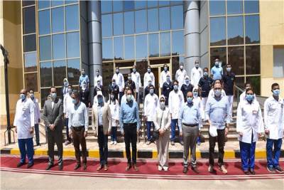 رئيس الوزراء يتفقد مستشفى أسوان بالصداقة المخصصة للعزل الصحي لمرضى "كورونا"