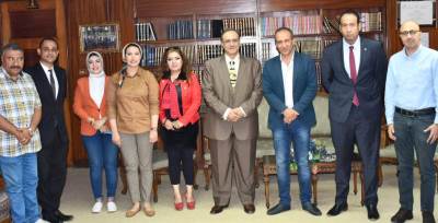 تكريم عدد من مؤلفي موسوعة الثقافة القانونية بهيئة الكتاب