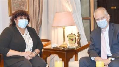 وزيرة الثقافة تستقبل سفير اليونان بالقاهرة لبحث سبل تكثيف التعاون الثقافي بين البلدين