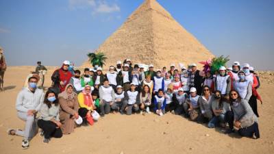 أرت دي إيجيبت تنظم زيارة لأطفال المدارس الحكومية لمنطقة الأهرامات بهدف رفع الوعي بالتراث الثقافي المصري