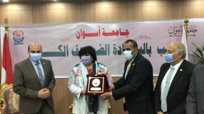 عبدالدايم تفتتح معرض الكتاب بأسوان 