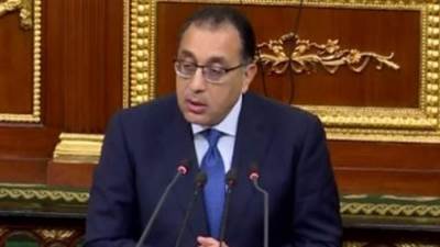 رئيس الوزراء: الحكومة عملت مع البرلمان على تجنيب مصر آثار كورونا السلبية