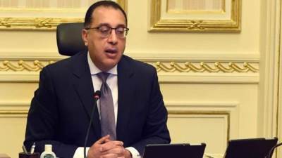 رئيس الوزراء: مصر تبنى تاريخاً جديداً بالبنية الأساسية وشبكة النقل الجماعى