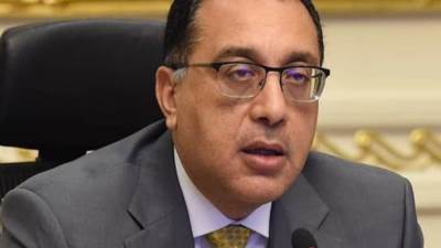 رئيس الوزراء يتابع مع وزيرة الصحة موقف المشروعات فى محافظتى شمال وجنوب سيناء