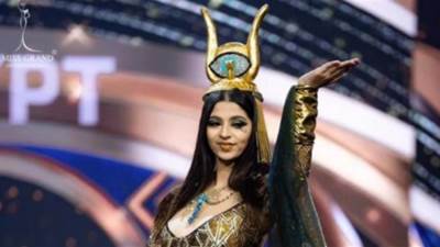 المرشحة لملكة جمال العالم بتايلاند: اتمني اتوج بالمسابقة وارفع علم مصر .. فستاني علي هيئة فرعونية