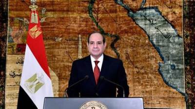 الرئيس لعمال مصر: كفاحكم محل تقدير وستجدوننى دائما حافظا لعهدى معكم