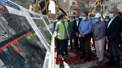 مدبولي يتفقد نموذجا للفيلات وأعمال تطوير كورنيش المنصورة الجديدة.. ويشيد بجودة التنفيذ