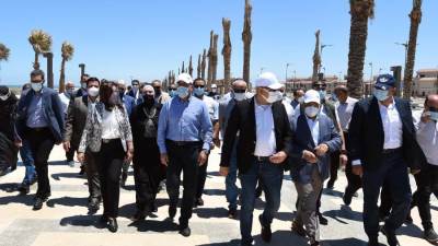 رئيس الوزراء يتفقد عددا من المصانع وورش الإنتاج بمدينة دمياط للأثاث