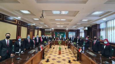 رئيس جامعة دمنهور يجتمع بمجلس جامعة الطلاب لاستماع لمقترحاتهم  ودعم آلية النشاط