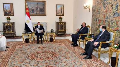 الرئيس السيسى يؤكد لوزير خارجية قطر أهمية تركيز الجهود لصالح شعبى البلدين