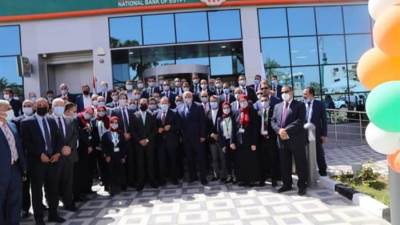 محافظ الوادي الجديد ورئيس "البنك الأهلي المصري" يفتتحان فرع مدينة الخارجة