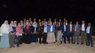 "المجتمعات العمرانية الجديدة" تكرم نائب الشئون العقارية لبلوغه سن المعاش