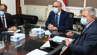 الجزار ومعيط يناقشان الموضوعات المشتركة بين "القابضة للمياه والصرف" وشركاتها التابعة ووزارة المالية