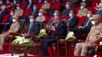 الرئيس السيسي: حان وقت زيادة رغيف العيش مش معقول 20 رغيف بثمن سيجارة