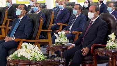 الرئيس السيسى يشاهد فيلما تسجيليا بعنوان "بكرة أحلى" عن مدينة سايلو فودز