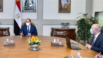 الرئيس السيسى يستعرض مشروع القطار الكهربائي السريع بين مدينتي العين السخنة والعلمين